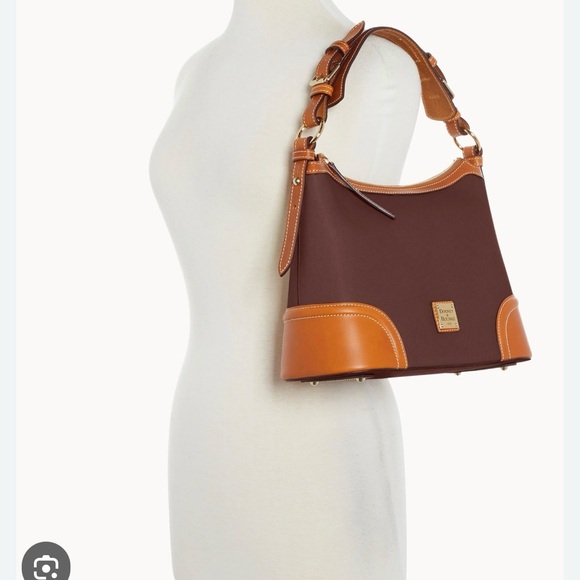 NWT Dooney and Bourke Saffiano Hobo with Dustbag - Picture 4 of 5